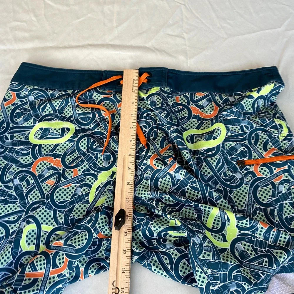 The North Face Board Shorts Mens 38‎ Blue Carabiner Print Hybrid Swimming Trunks